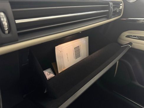 New 2026 Lincoln Corsair Reserve image 39