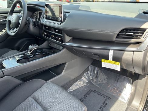 New 2026 Nissan Rogue SV image 10