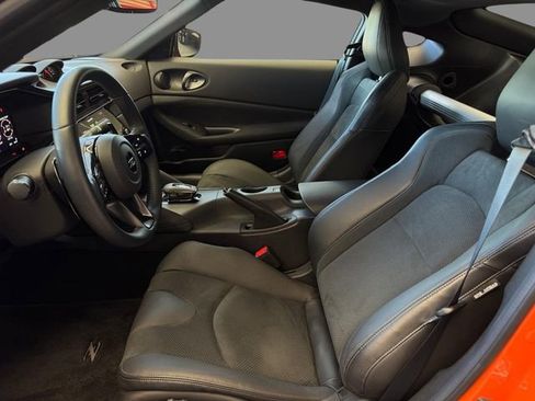 Certified 2024 Nissan Z Performance w/ Heritage Edition RWD image 5