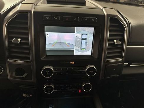 Used 2018 Ford Expedition Platinum image 7