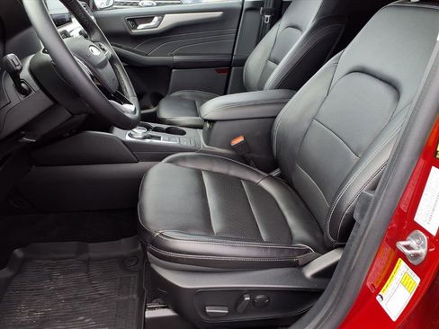 Certified 2022 Ford Escape SEL image 8