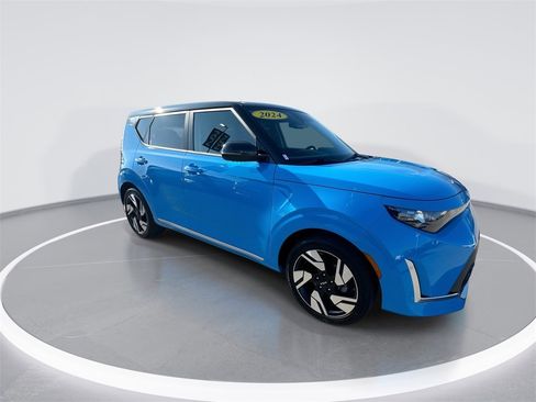Used 2024 Kia Soul GT-Line image 2