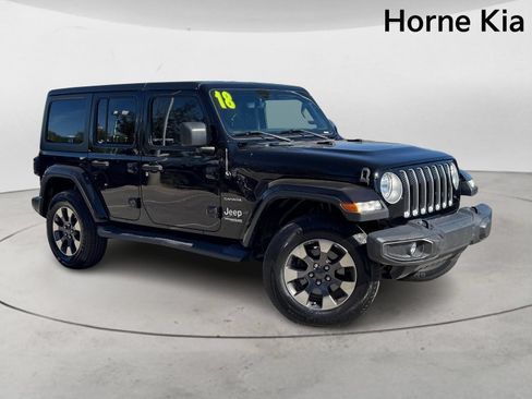 Used 2018 Jeep Wrangler Unlimited Sahara AWD/4WD image 2