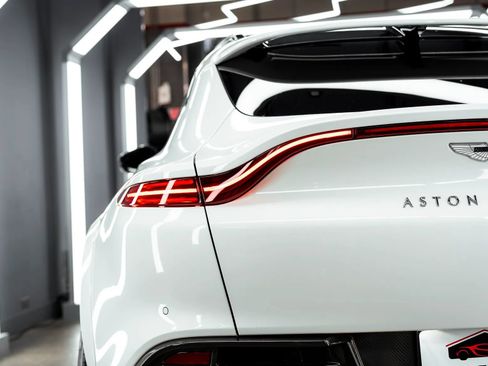 Used 2021 Aston Martin DBX AWD/4WD image 30