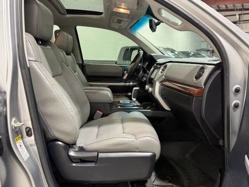 Used 2015 Toyota Tundra Limited w/ Limited Premium Package image 15