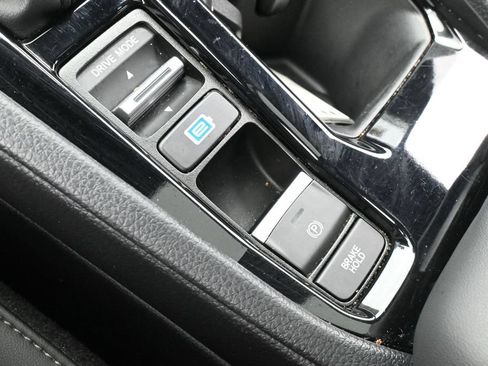 Used 2025 Honda Accord Sport image 24