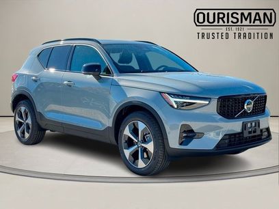 New 2026 Volvo XC40 B5 Plus w/ Protection Package Premier