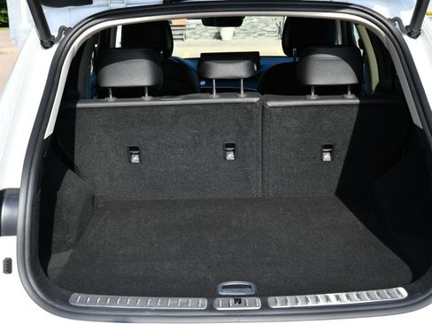 Used 2025 Genesis GV70 2.5T image 7