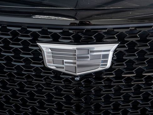 Used 2022 Cadillac Escalade Premium Luxury image 17