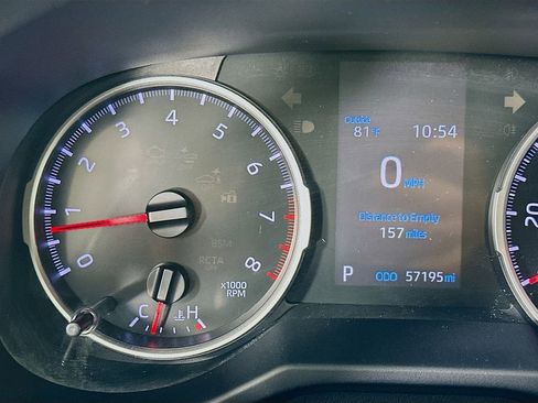 Used 2021 Toyota RAV4 XLE image 12