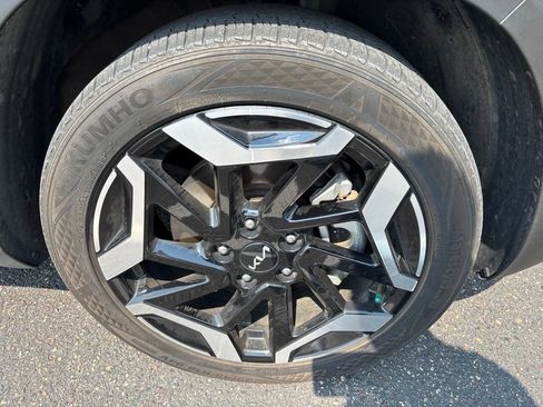 Used 2024 Kia Seltos SX w/ SX Sunroof Package AWD/4WD image 5