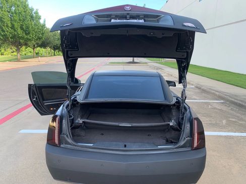 Used 2006 Cadillac XLR V image 15
