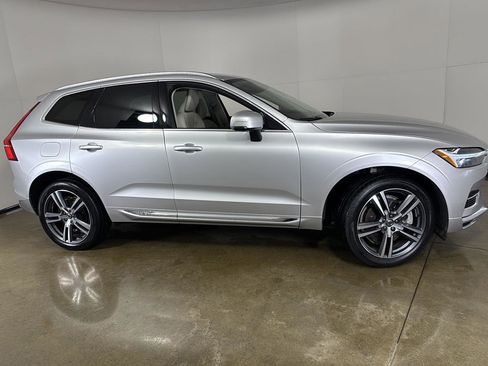 Used 2021 Volvo XC60 T8 Inscription Expression image 6