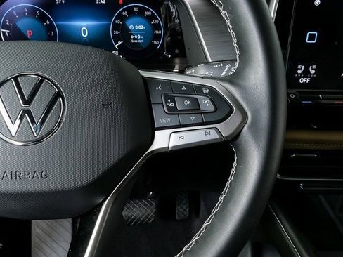 Certified 2024 Volkswagen Atlas Cross Sport SE image 14