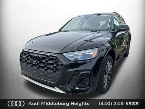 Used 2023 Audi Q5 2.0T Premium Plus w/ Premium Plus Package AWD/4WD image 4