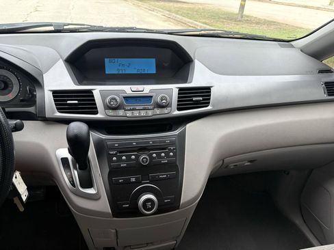 Used 2011 Honda Odyssey LX image 36