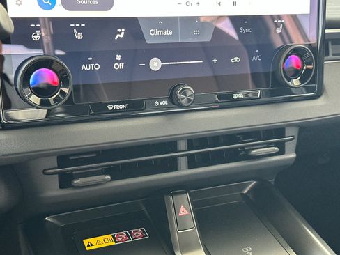 New 2026 Toyota C-HR AWD/4WD image 18