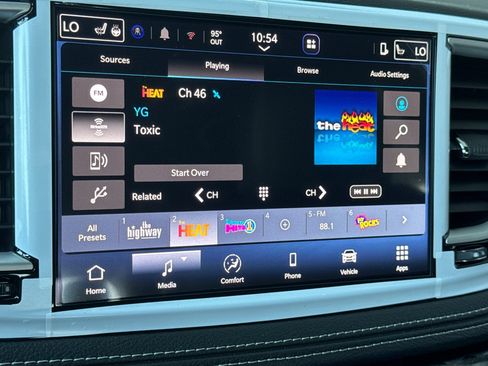 New 2027 Chrysler Pacifica Select FWD image 16