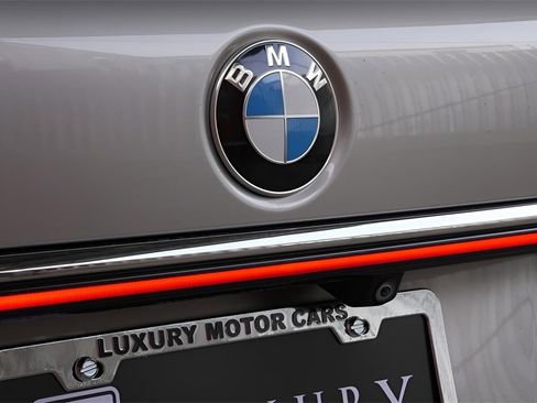 Used 2020 BMW 740i xDrive 740i xDrive image 21