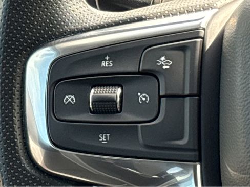 New 2025 Chevrolet Blazer LT w/ Convenience Package FWD image 22