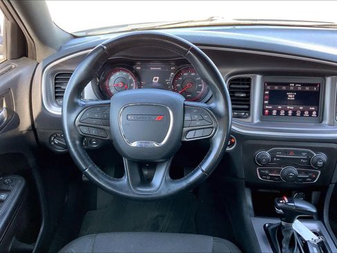 Used 2022 Dodge Charger SXT w/ Blacktop Package image 6