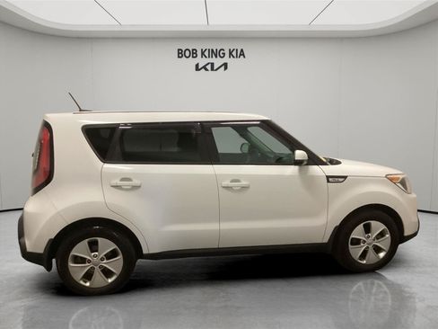 Used 2015 Kia Soul FWD image 6