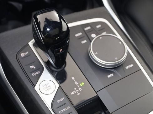 Used 2022 BMW 330i xDrive Sedan w/ M Sport Package image 7