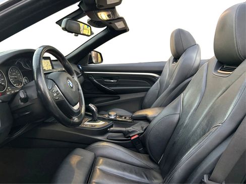 Used 2018 BMW 430i Convertible image 9