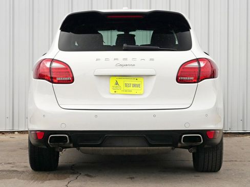 Used 2014 Porsche Cayenne image 10