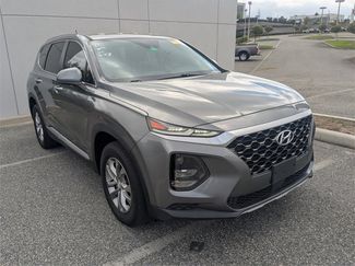 Used 2019 Hyundai Santa Fe SE video 1
