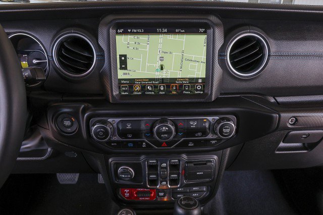 Used 2023 Jeep Wrangler Unlimited Rubicon 4xe AWD/4WD image 13