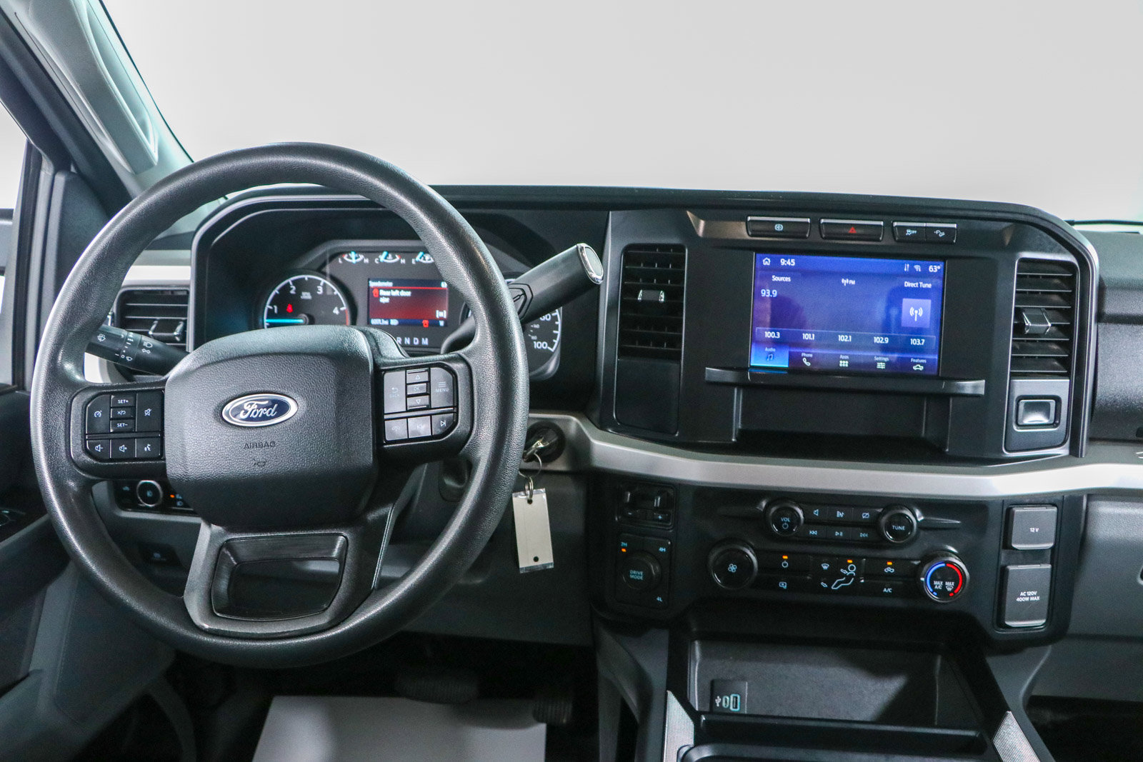 Used 2024 Ford F350 XLT w/ FX4 Off-Road Package AWD/4WD image 18