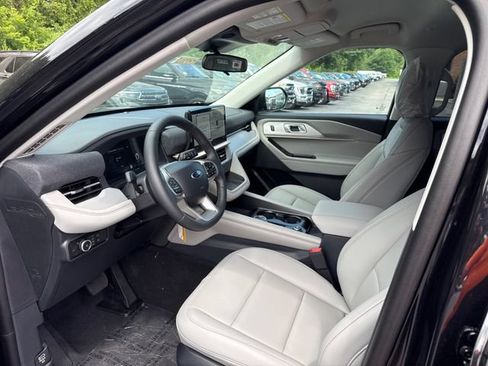 New 2026 Ford Explorer Active w/ Active Comfort Package AWD/4WD image 11