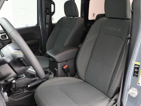 Used 2024 Jeep Wrangler Unlimited Sahara image 16