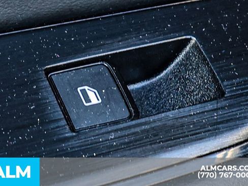 Used 2025 Nissan Rogue SV image 53