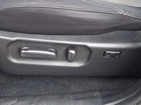 Certified 2023 Toyota Tacoma TRD Off-Road image 28