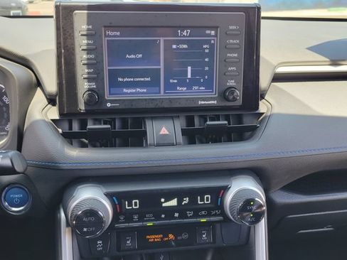 Used 2022 Toyota RAV4 SE w/ SE Grade Weather Package AWD/4WD image 40