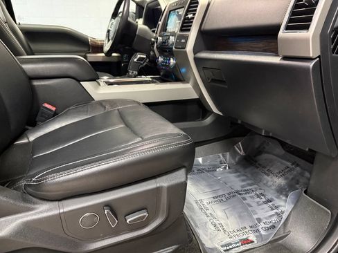 Used 2018 Ford F150 Lariat w/ Equipment Group 502A Luxury AWD/4WD image 22