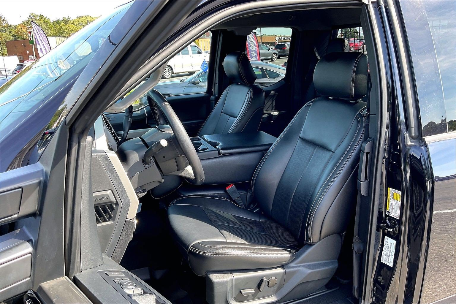 Used 2021 Ford F350 Lariat w/ Chrome Package AWD/4WD image 25