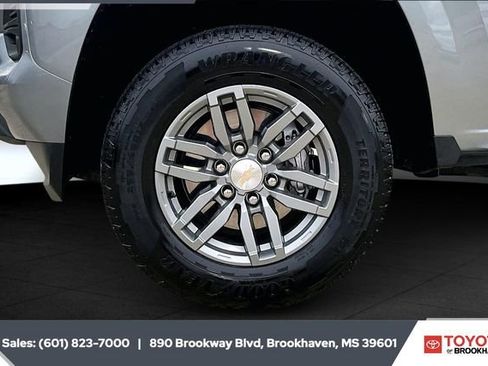 Used 2024 Chevrolet Colorado LT w/ LT Convenience Package II image 7