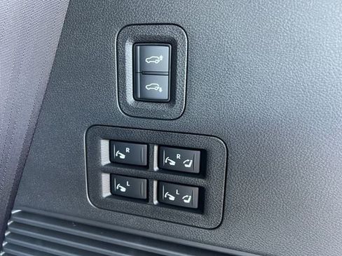 New 2025 Nissan Armada PRO-4X image 38