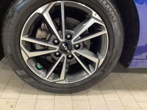 Certified 2023 Kia Forte LXS image 9