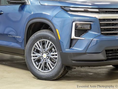 New 2026 Chevrolet Traverse LT w/ Driver Confidence Package image 4