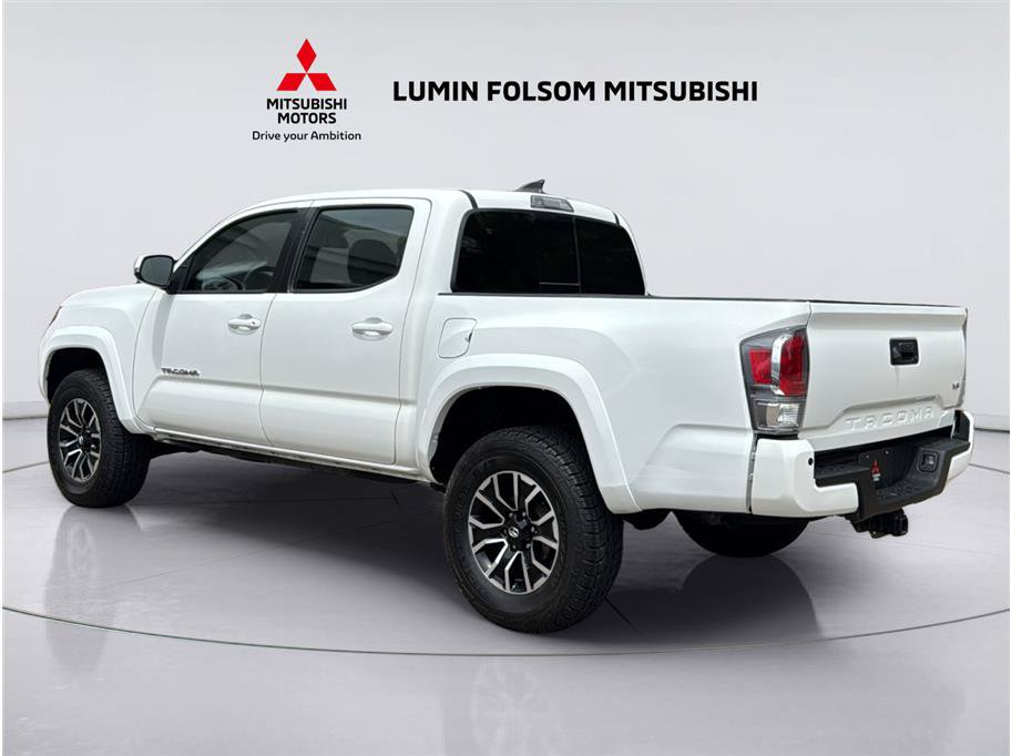 Used 2021 Toyota Tacoma TRD Sport w/ Technology Package RWD image 3
