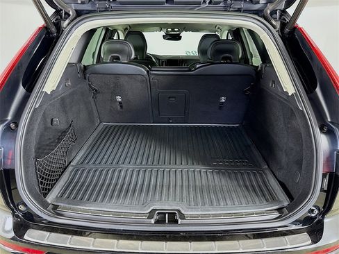 Certified 2023 Volvo XC60 T8 Core w/ Climate Package image 26