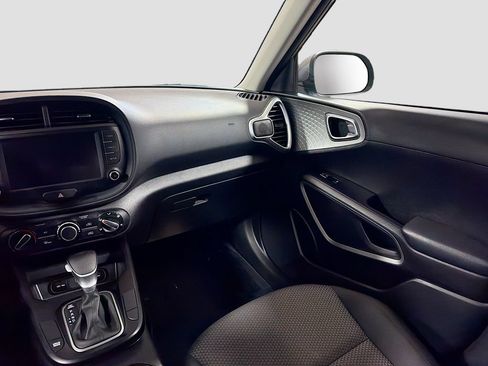 Used 2024 Kia Soul LX FWD image 22