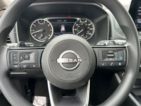Used 2023 Nissan Rogue SV FWD image 26