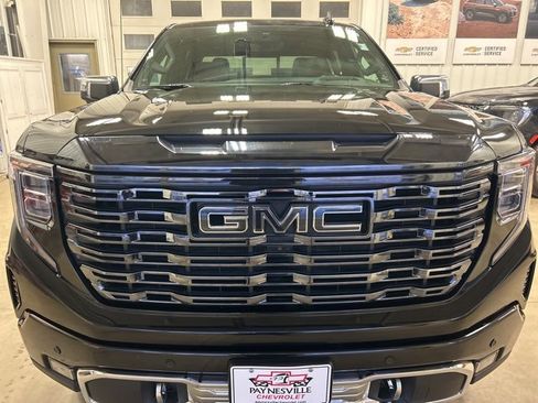 Used 2023 GMC Sierra 1500 Denali Ultimate image 3