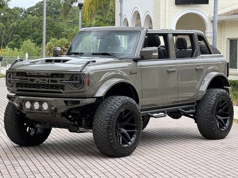 Used 2025 Ford Bronco Outer Banks image 58