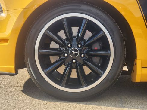 Used 2013 Ford Mustang Boss 302 w/ Boss 302 Accessory Pkg RWD image 11
